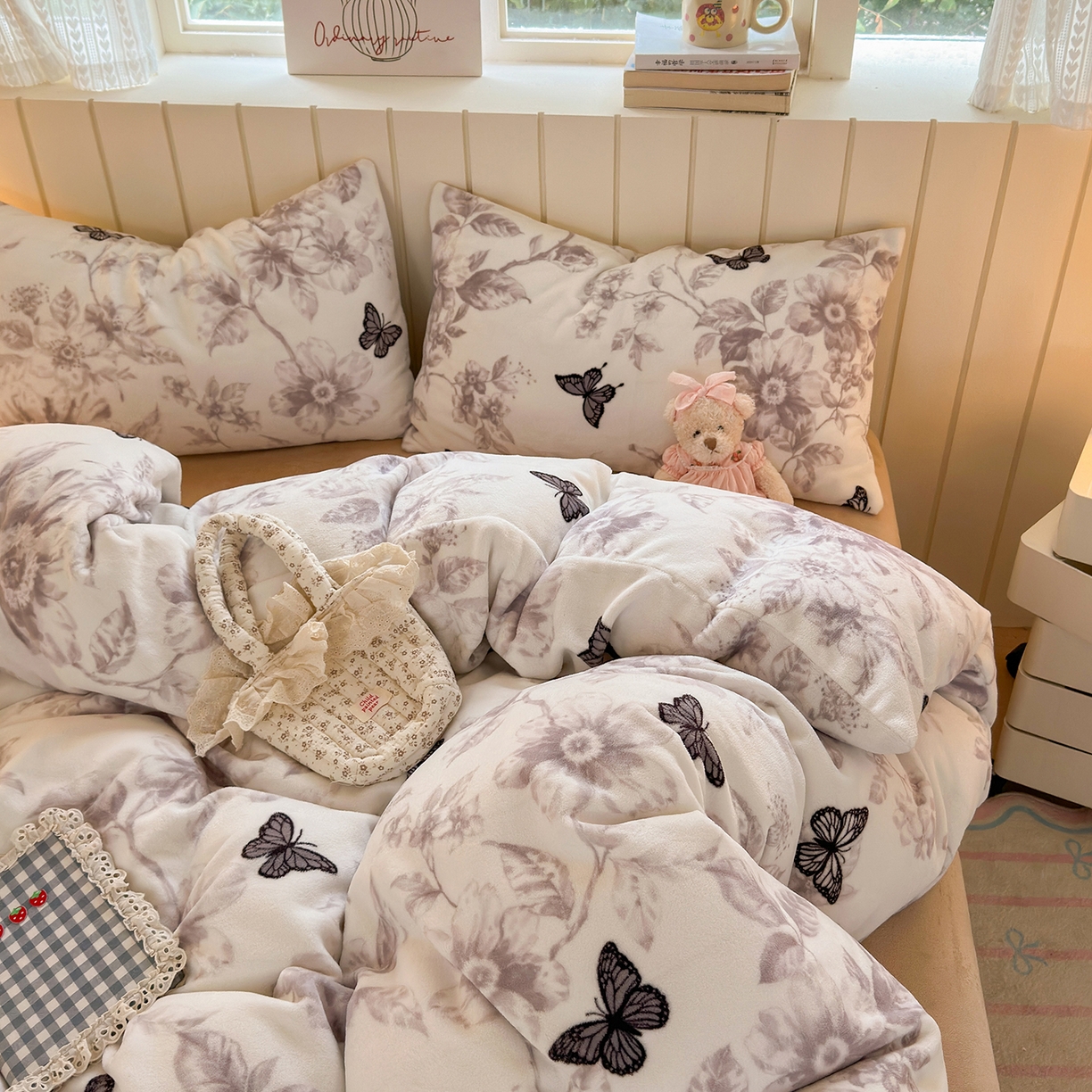 91家纺网 家纺一手货源 找家纺 丽美人家纺 （全尺寸不缺货）2025新款双面高克重牛奶绒被套单件被罩 水墨花蝴蝶