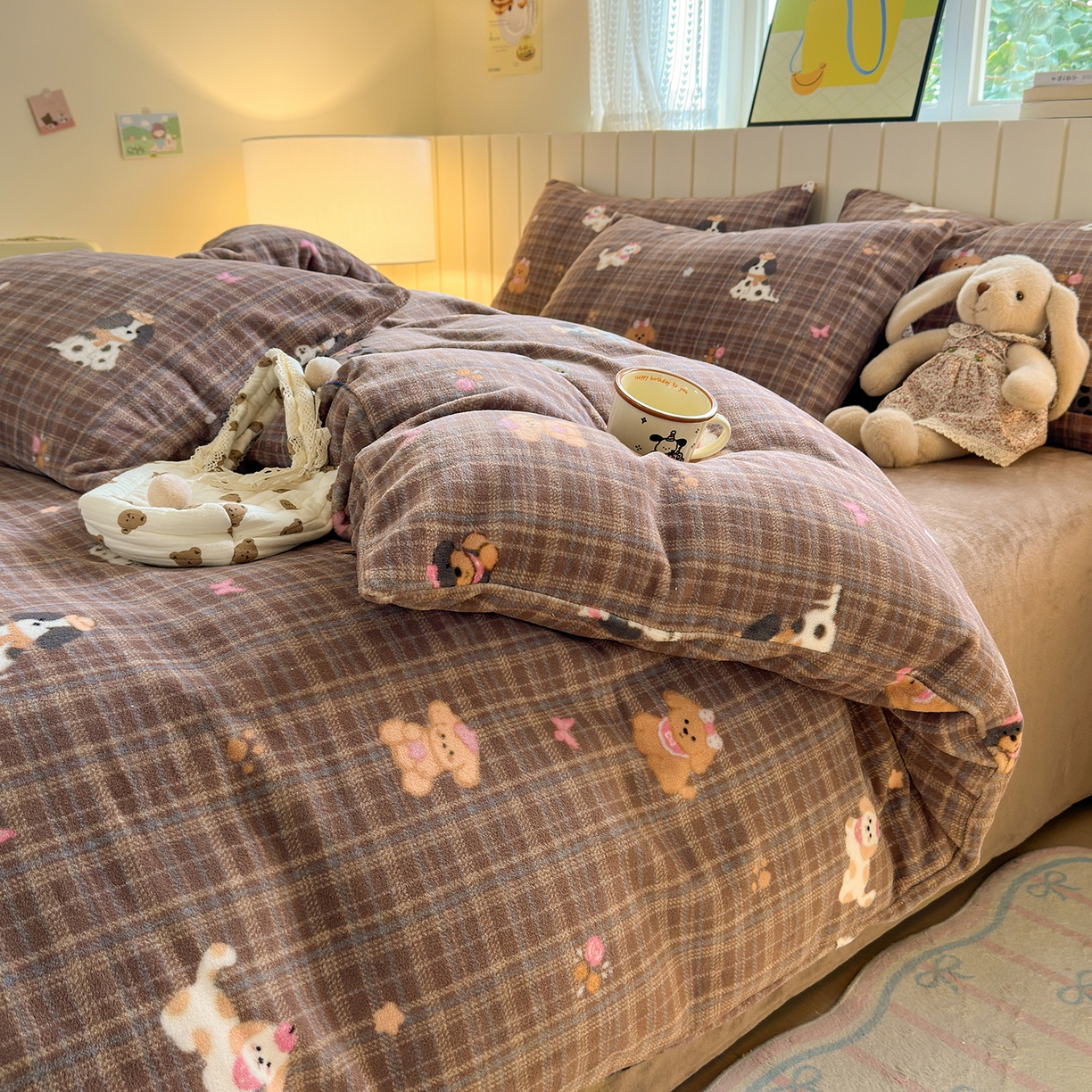 91家纺网 家纺一手货源 找家纺 丽美人家纺 （全尺寸不缺货）2025新款双面高克重牛奶绒被套单件被罩 英伦小狗