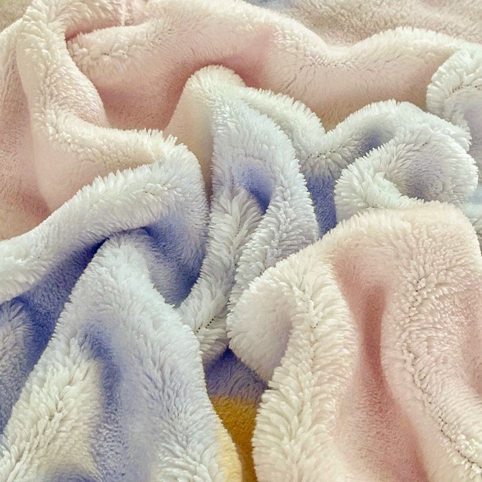 91家纺网 家纺一手货源 找家纺 润肤居 2025新款保暖舒适亲肤牛奶绒泡泡四件套 彩虹爱心紫