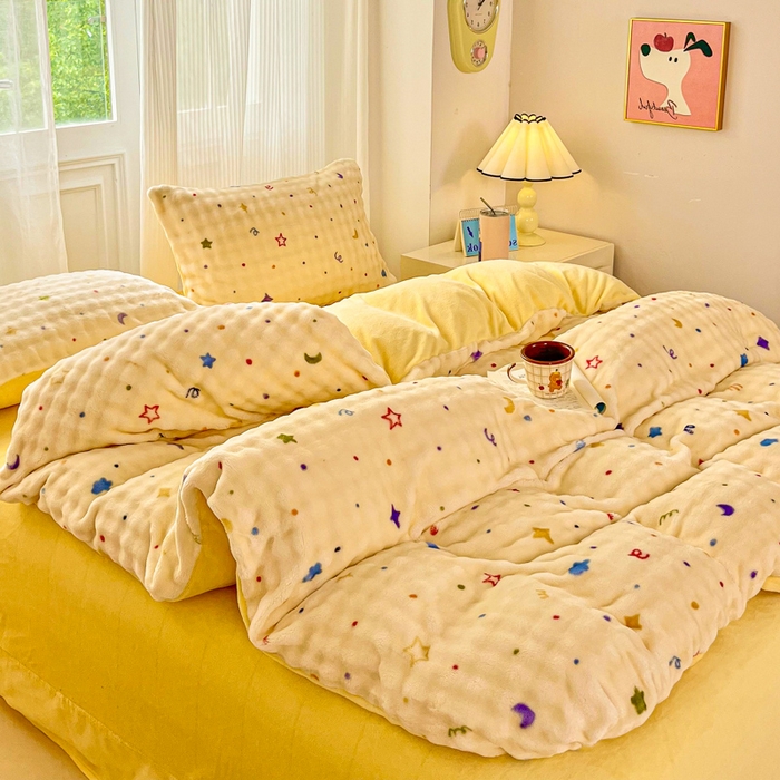 91家纺网 家纺一手货源 找家纺 润肤居 2025新款保暖舒适亲肤牛奶绒泡泡四件套 星月传奇