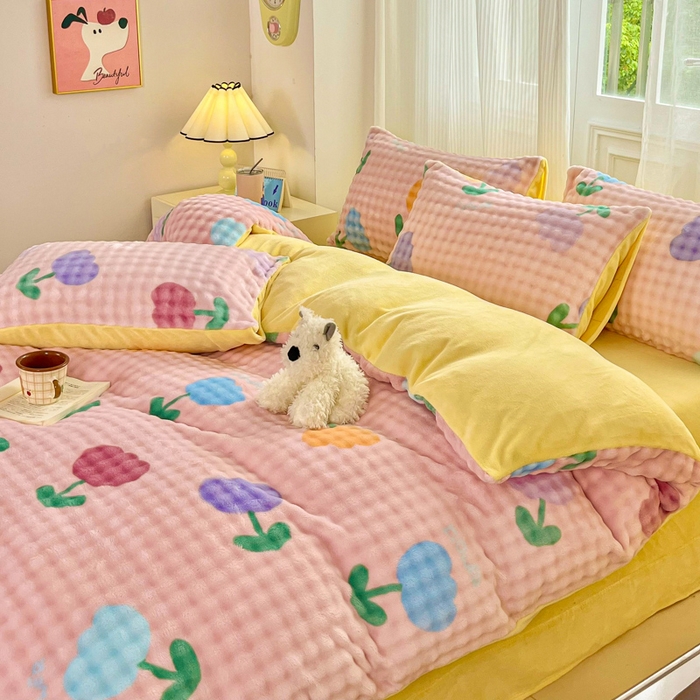 91家纺网 家纺一手货源 找家纺 润肤居 2025新款保暖舒适亲肤牛奶绒泡泡四件套 郁金香粉