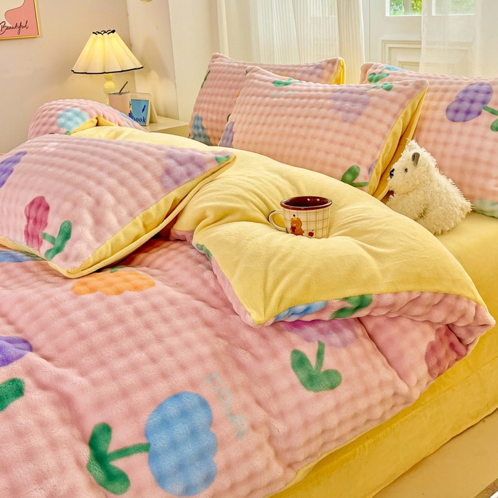 91家纺网 家纺一手货源 找家纺 润肤居 2025新款保暖舒适亲肤牛奶绒泡泡四件套 郁金香粉