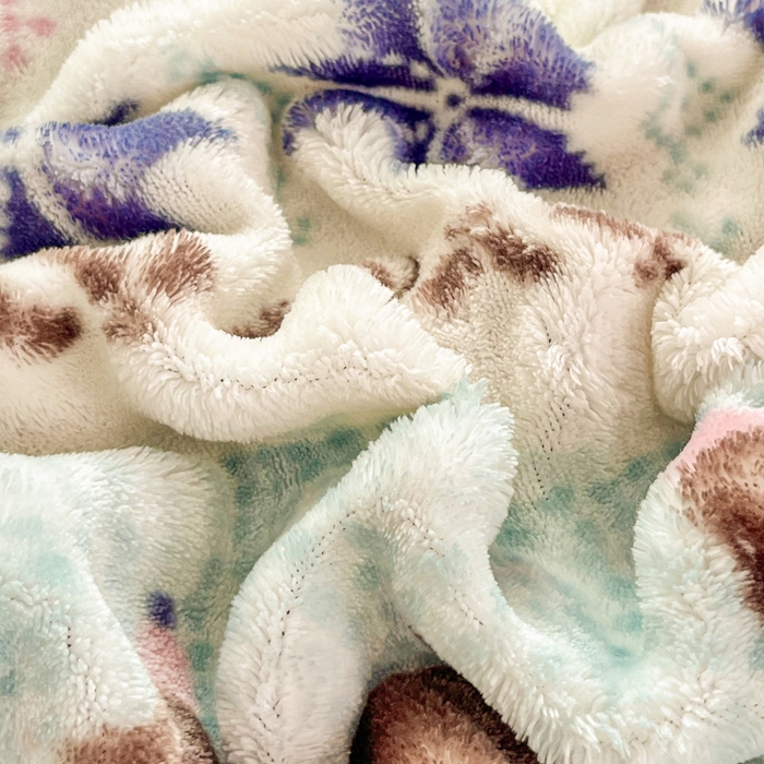 91家纺网 家纺一手货源 找家纺 润肤居 2025新款保暖舒适亲肤牛奶绒泡泡四件套 定位雪花腊肠狗