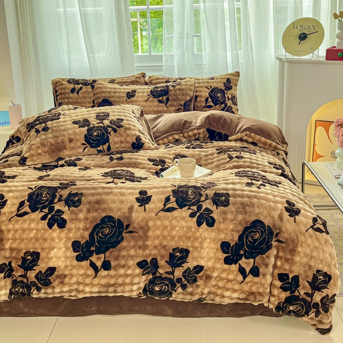 91家纺网 家纺一手货源 找家纺 润肤居 2025新款保暖舒适亲肤牛奶绒泡泡四件套 黑玫瑰  棕