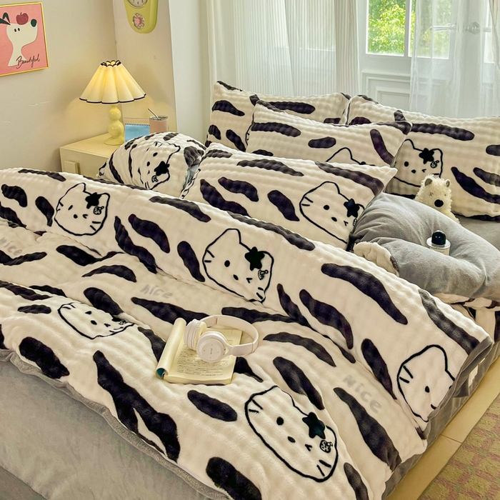 91家纺网 家纺一手货源 找家纺 润肤居 2025新款保暖舒适亲肤牛奶绒泡泡四件套 猫头斑马纹