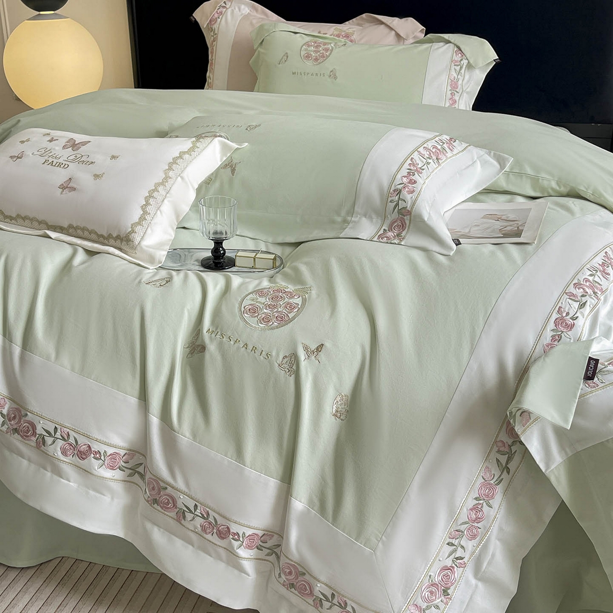 91家纺网 家纺一手货源 找家纺 冬季爆款A类长绒棉加厚磨毛全棉纯棉保暖高端重工刺绣全工艺被套床单轻奢床上用品 花巷-茶绿