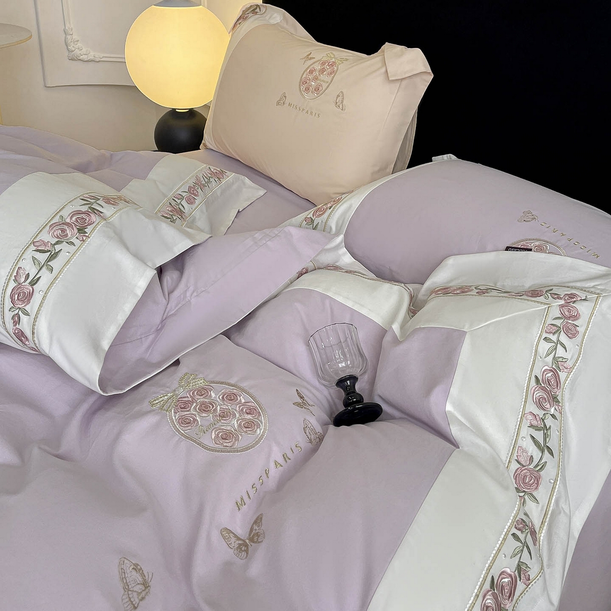 91家纺网 家纺一手货源 找家纺 冬季爆款A类长绒棉加厚磨毛全棉纯棉保暖高端重工刺绣全工艺被套床单轻奢床上用品 花巷-黛紫