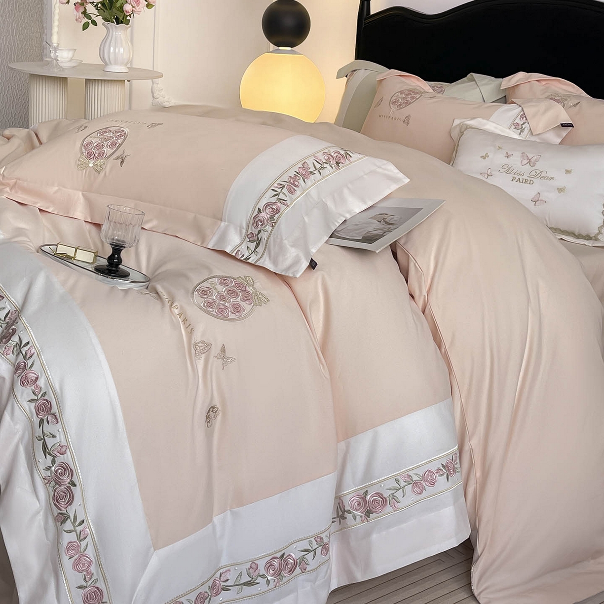 91家纺网 家纺一手货源 找家纺 冬季爆款A类长绒棉加厚磨毛全棉纯棉保暖高端重工刺绣全工艺被套床单轻奢床上用品 花巷-柔杏