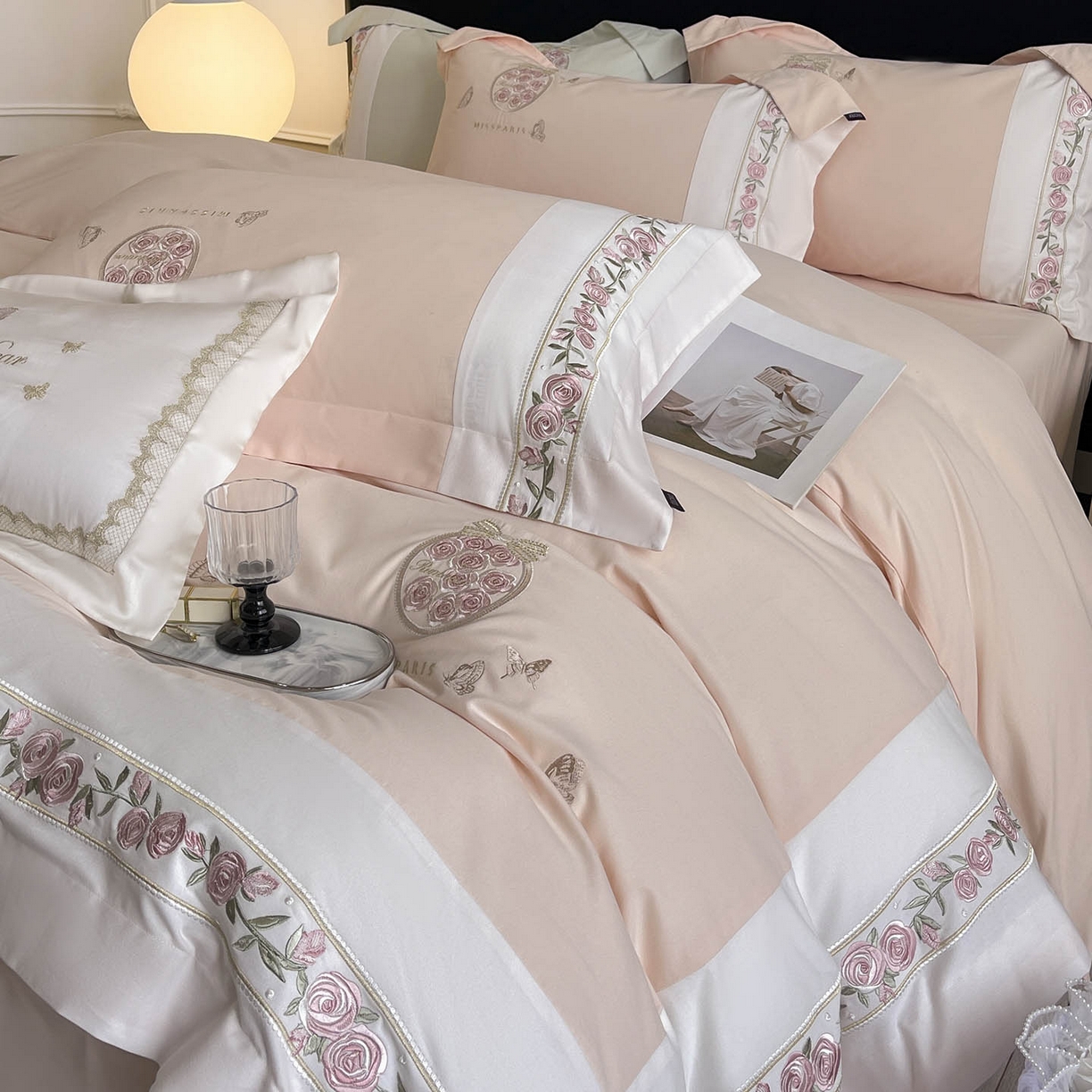 冬季爆款A类长绒棉加厚磨毛全棉纯棉保暖高端重工刺绣全工艺被套床单轻奢床上用品 花巷-柔杏