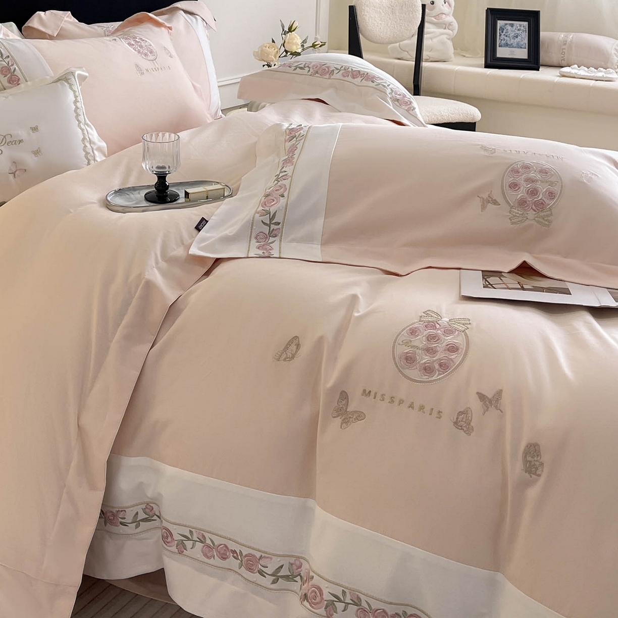 91家纺网 家纺一手货源 找家纺 冬季爆款A类长绒棉加厚磨毛全棉纯棉保暖高端重工刺绣全工艺被套床单轻奢床上用品 花巷-柔杏