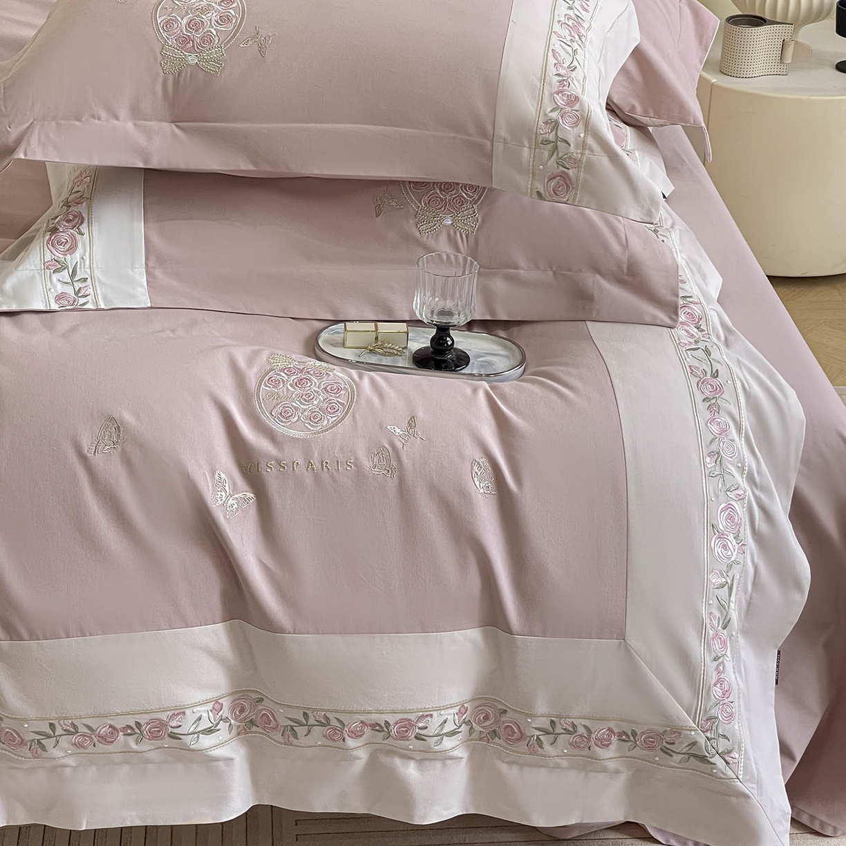 91家纺网 家纺一手货源 找家纺 （总） 冬季爆款A类长绒棉加厚磨毛全棉纯棉保暖高端重工刺绣全工艺被套床单轻奢床上用品