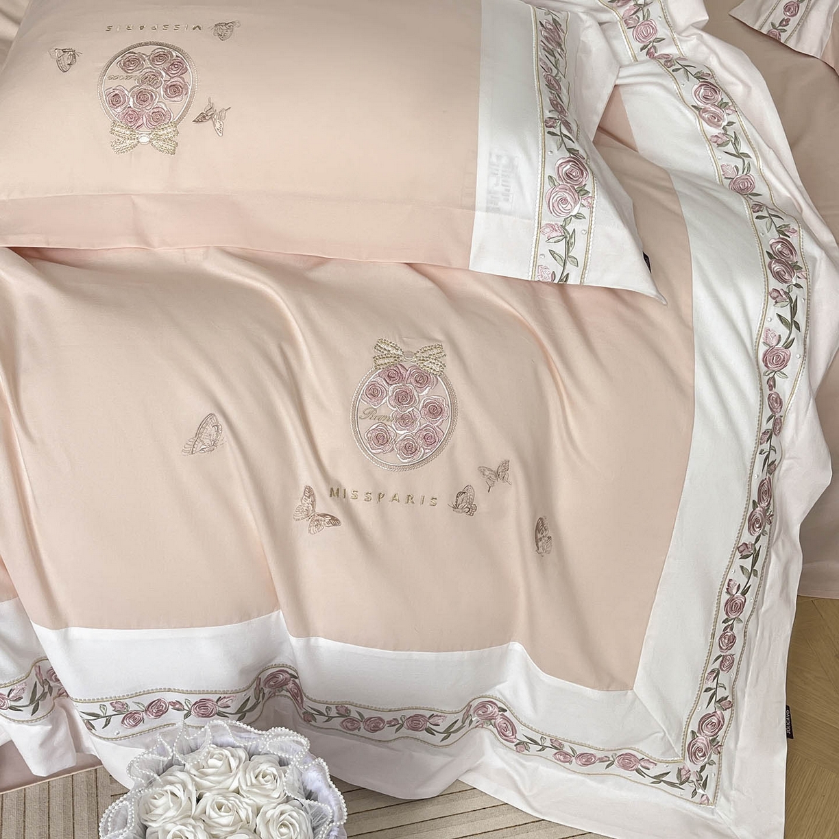 91家纺网 家纺一手货源 找家纺  冬季爆款A类长绒棉加厚磨毛全棉纯棉保暖高端重工刺绣全工艺被套床单轻奢床上用品 花巷-柔杏