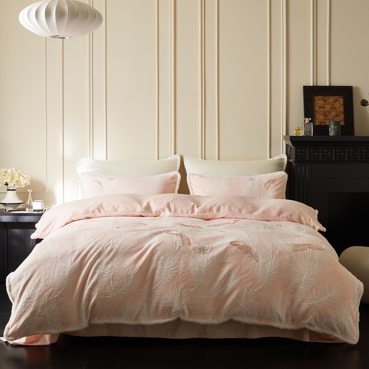 91家纺网 家纺一手货源 找家纺 （总）安莱生活 2025新款雕花绣花230克牛奶绒四件套（羽脉系列）-风格1