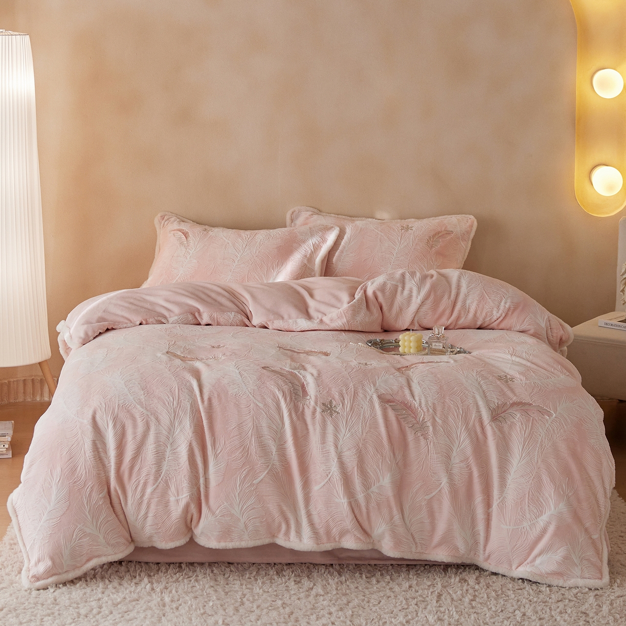 （总）安莱生活 2025新款雕花绣花230克牛奶绒四件套（羽脉系列）-风格2