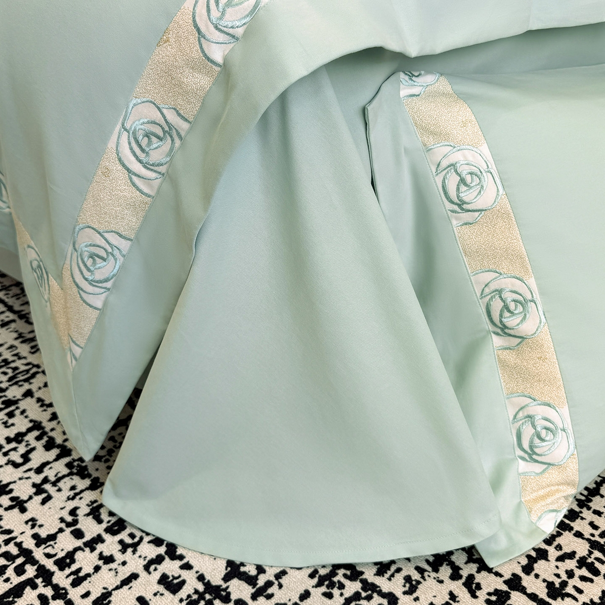 91家纺网 家纺一手货源 找家纺 （总） 冬季新款A类长绒棉加厚磨毛全棉纯棉保暖刺绣高端轻奢风被套床单床上用品