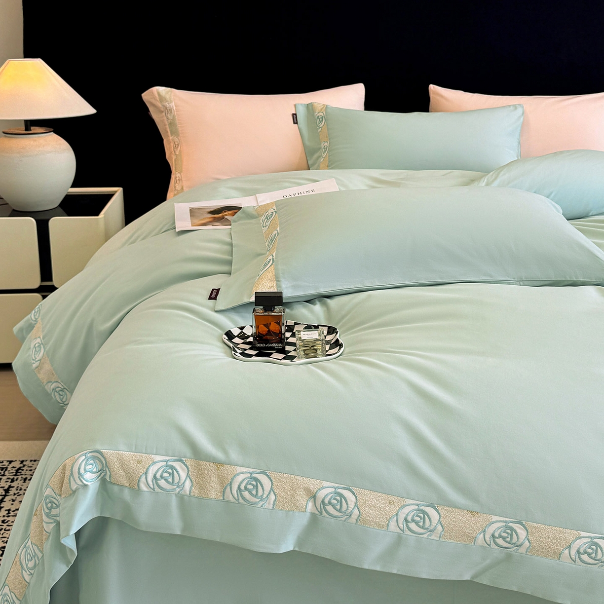 91家纺网 家纺一手货源 找家纺 （总） 冬季新款A类长绒棉加厚磨毛全棉纯棉保暖刺绣高端轻奢风被套床单床上用品