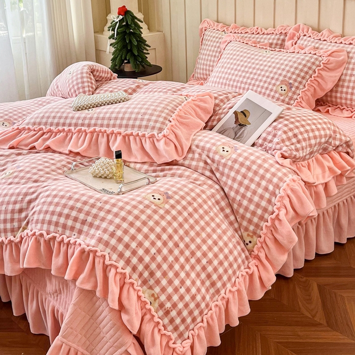 梦可莱家居 2025冬季新款复古风印花牛奶绒大花边床盖四件套 复古风绅士