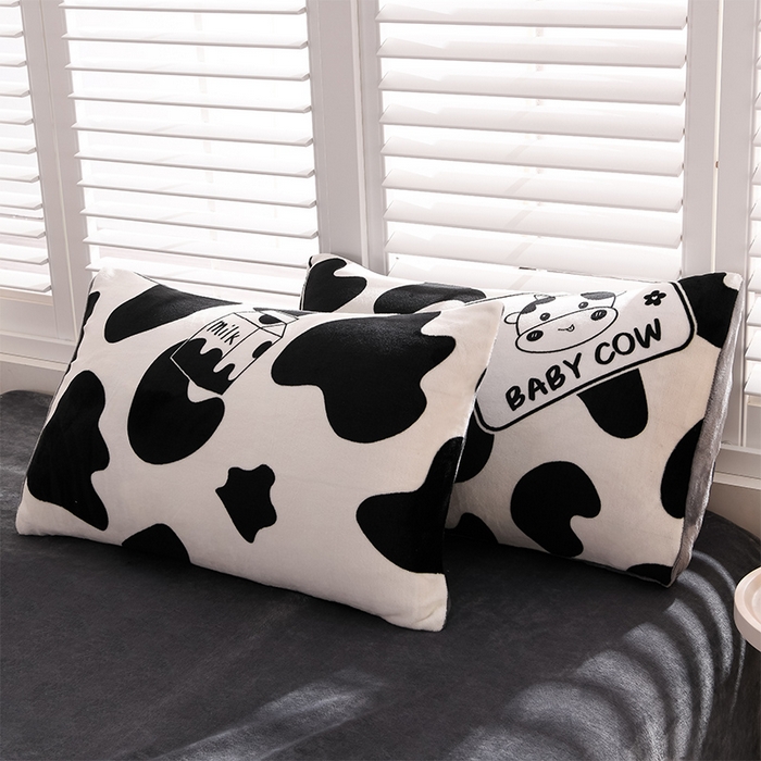 91家纺网 家纺一手货源 找家纺 紫月轩家纺 2025新款A类牛奶绒小清新印花四件套 奶牛派对