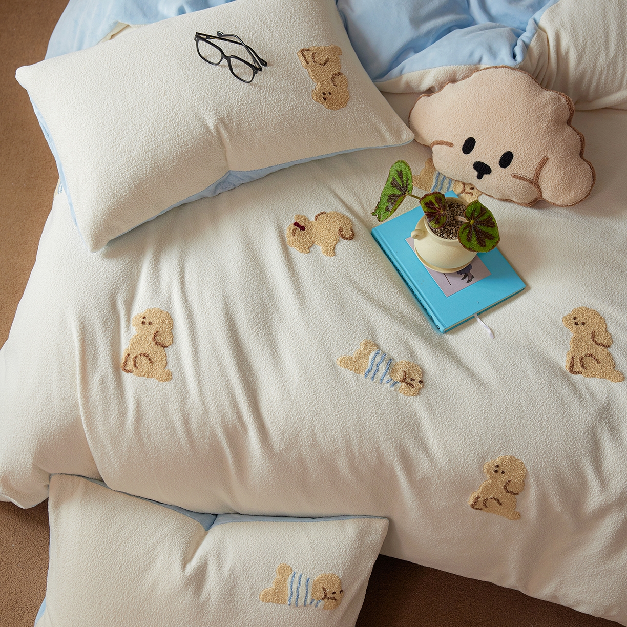 91家纺网 家纺一手货源 找家纺 （总）安莱生活 2025新款暖呢绒毛巾绣四件套（萌趣家宠系）-风格1