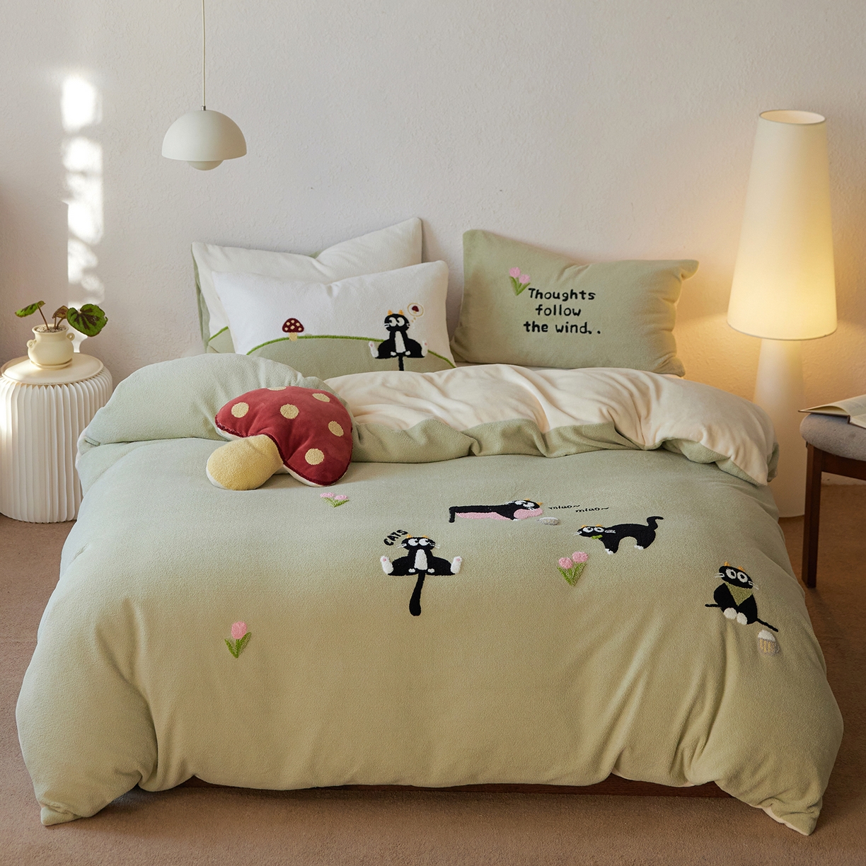 91家纺网 家纺一手货源 找家纺 （总）安莱生活 2025新款暖呢绒毛巾绣四件套（萌趣家宠系）-风格1