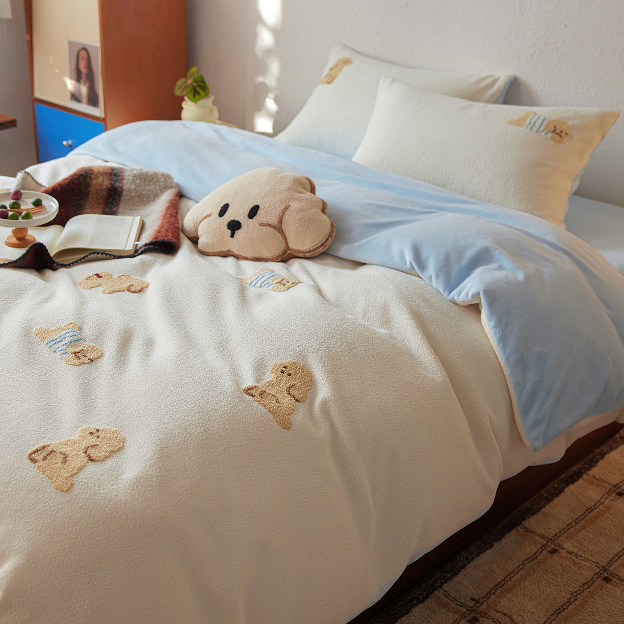 91家纺网 家纺一手货源 找家纺 （总）安莱生活 2025新款暖呢绒毛巾绣四件套（萌趣家宠系）-风格1