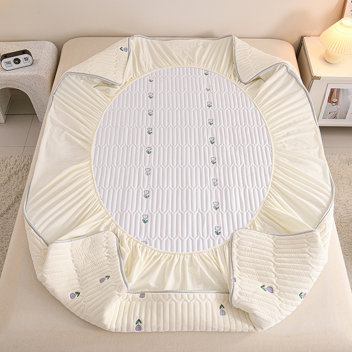 91家纺网 家纺一手货源 找家纺 （总）云木里 2025新款秋冬牛奶绒刺绣夹棉床笠