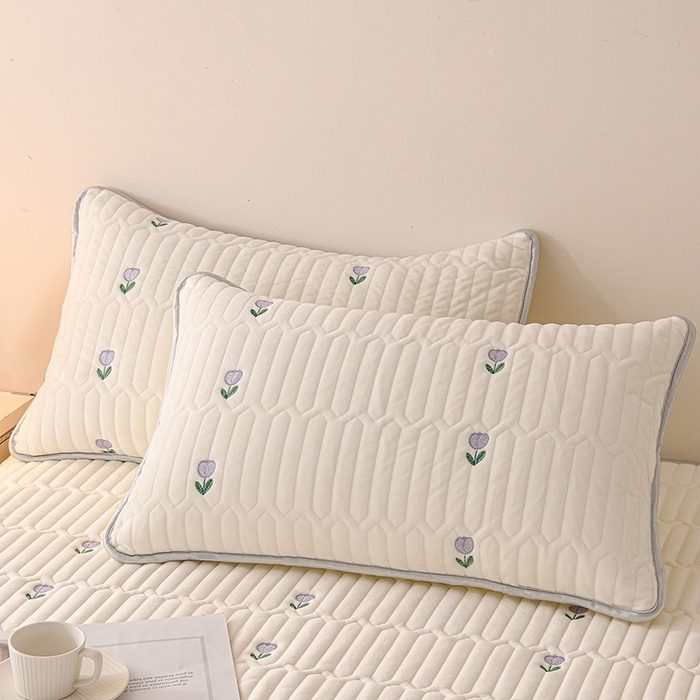 91家纺网 家纺一手货源 找家纺 （总）云木里 2025新款秋冬牛奶绒刺绣夹棉床笠