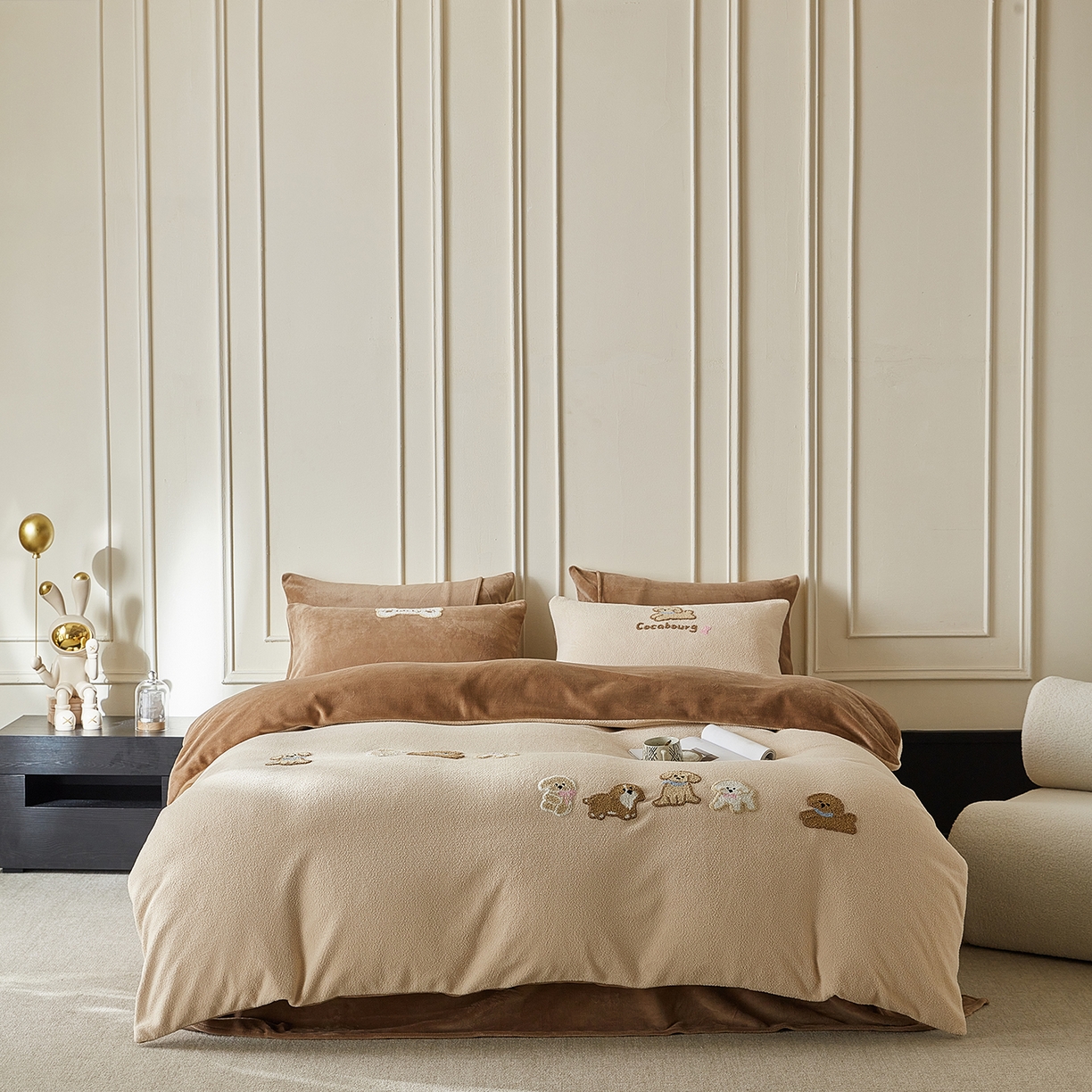 91家纺网 家纺一手货源 找家纺 （总）安莱生活 2025新款暖呢绒毛巾绣四件套（萌趣家宠系）-风格3