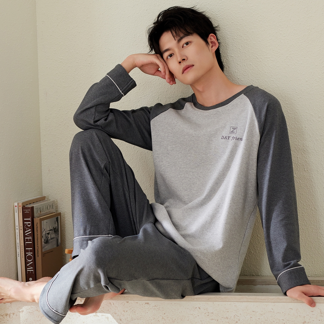 91家纺网 家纺一手货源 找家纺 洛兰沙家居馆 2025新款德绒睡衣男士秋冬季套头圆领休闲保暖家居服青少年两件套  54101