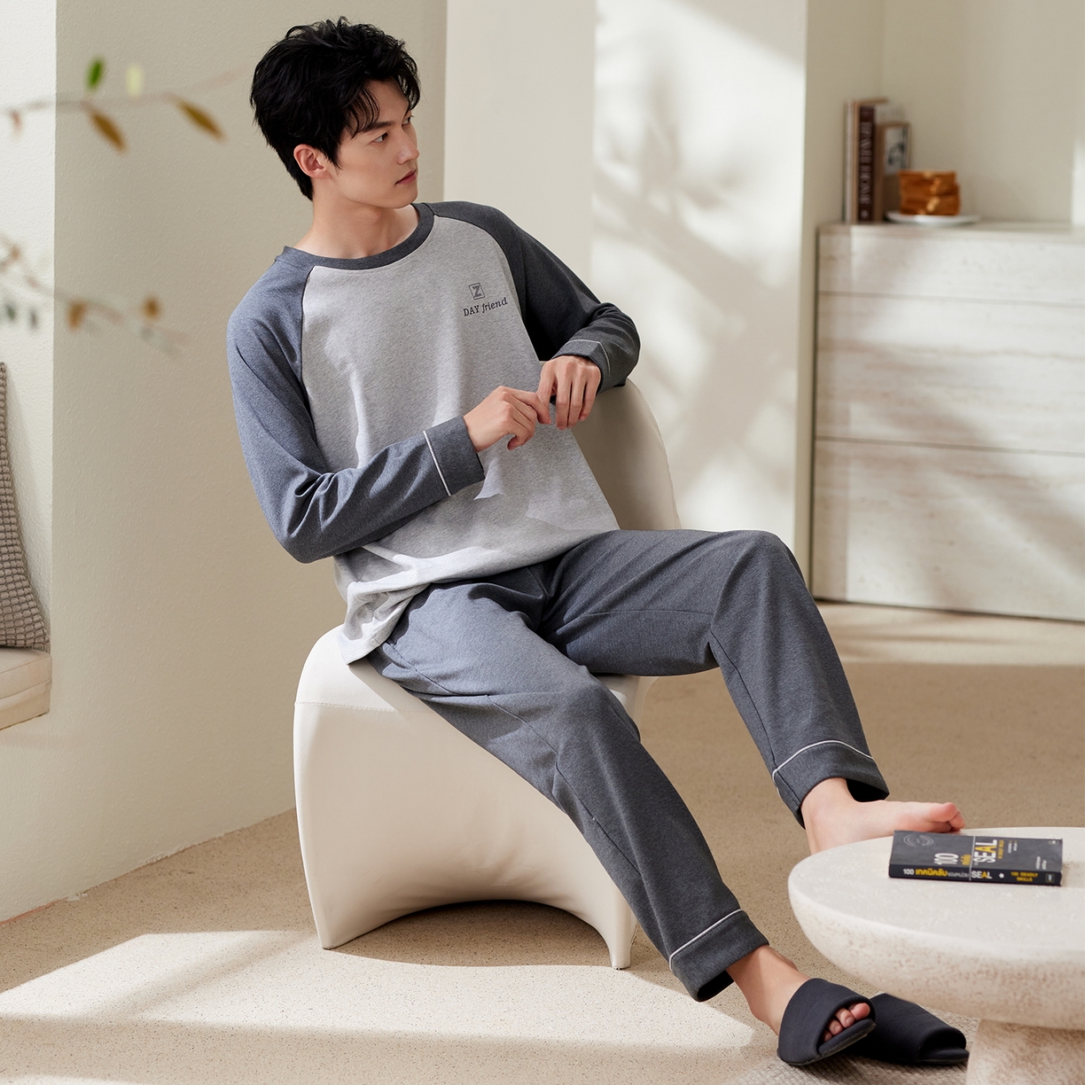 91家纺网 家纺一手货源 找家纺 洛兰沙家居馆 2025新款德绒睡衣男士秋冬季套头圆领休闲保暖家居服青少年两件套  54101