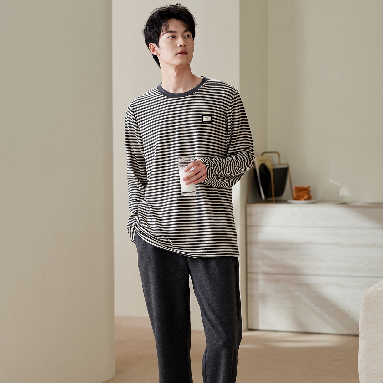 91家纺网 家纺一手货源 找家纺 （总）洛兰沙家居馆 2025保暖睡衣男士冬季新款长袖长裤开衫翻领男款时尚家居服套