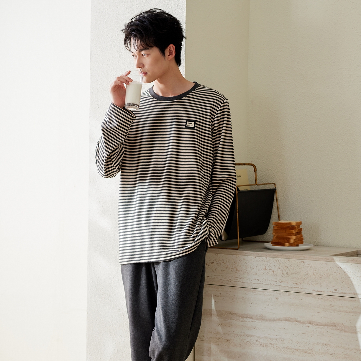 91家纺网 家纺一手货源 找家纺 （总）洛兰沙家居馆 2025保暖睡衣男士冬季新款长袖长裤开衫翻领男款时尚家居服套