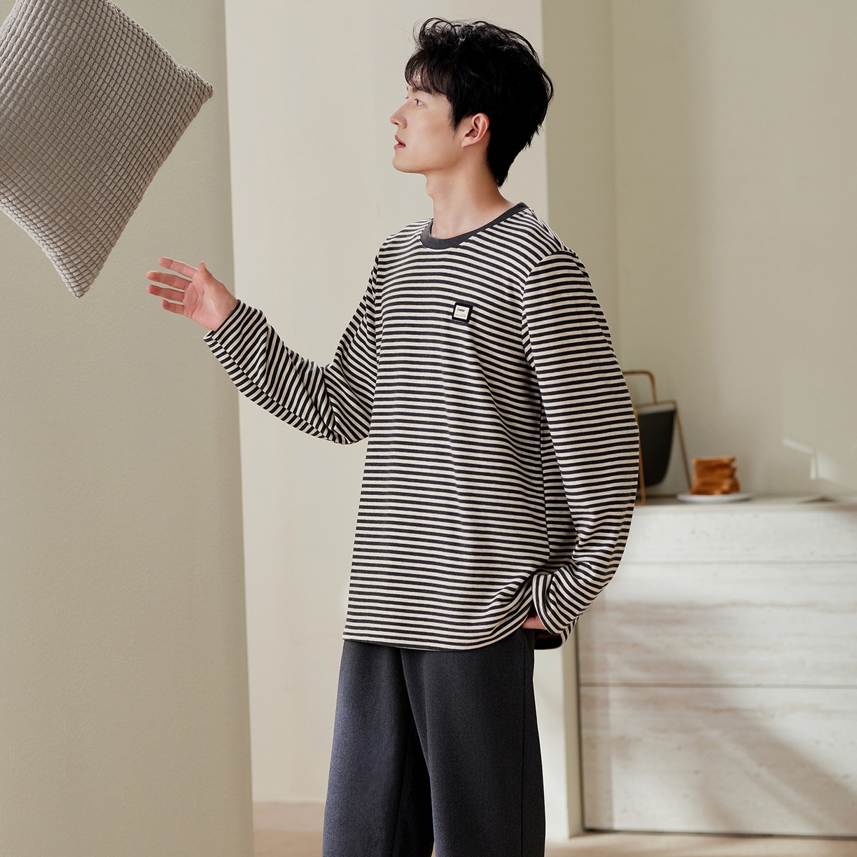 91家纺网 家纺一手货源 找家纺 （总）洛兰沙家居馆 2025保暖睡衣男士冬季新款长袖长裤开衫翻领男款时尚家居服套