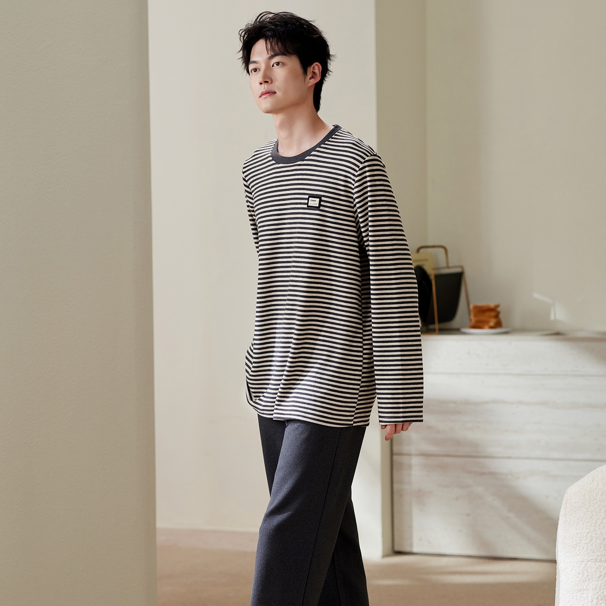 91家纺网 家纺一手货源 找家纺 （总）洛兰沙家居馆 2025保暖睡衣男士冬季新款长袖长裤开衫翻领男款时尚家居服套