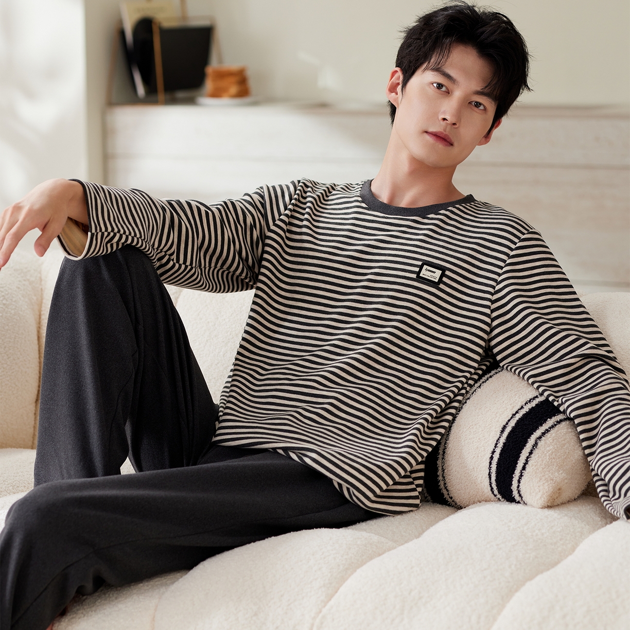 91家纺网 家纺一手货源 找家纺 （总）洛兰沙家居馆 2025保暖睡衣男士冬季新款长袖长裤开衫翻领男款时尚家居服套