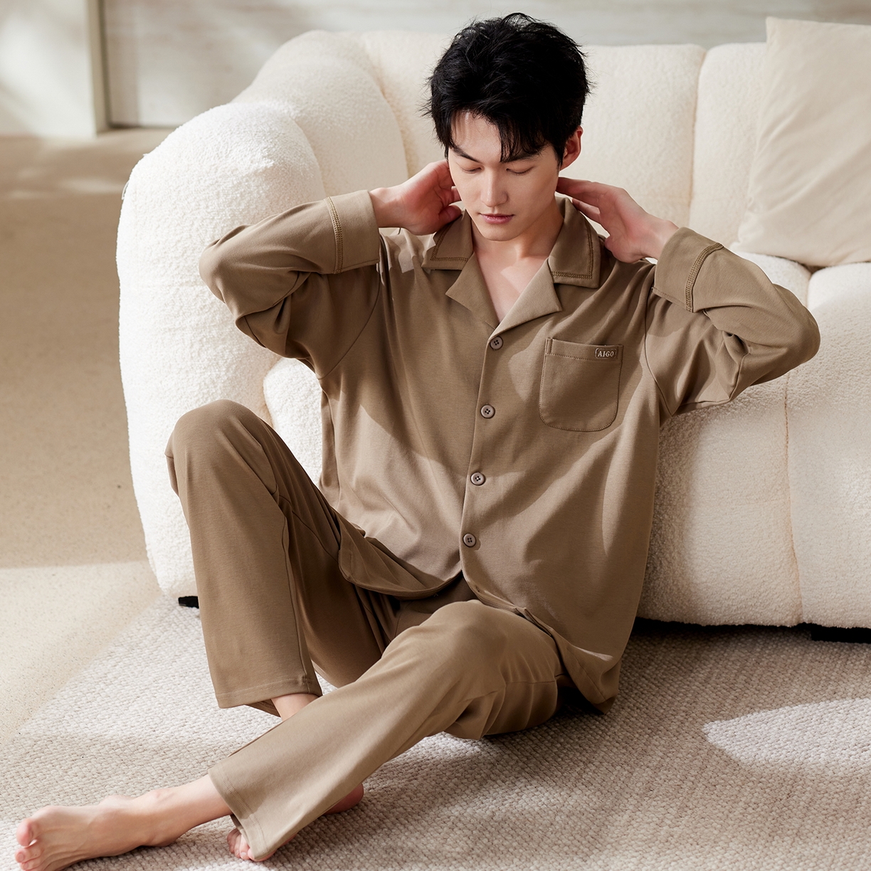 91家纺网 家纺一手货源 找家纺 洛兰沙家居馆 2025保暖睡衣男士冬季新款长袖长裤开衫翻领男款时尚家居服套 54133