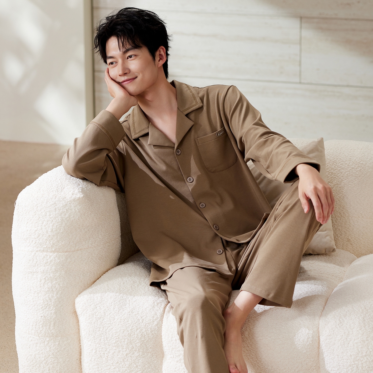 91家纺网 家纺一手货源 找家纺 洛兰沙家居馆 2025保暖睡衣男士冬季新款长袖长裤开衫翻领男款时尚家居服套 54133