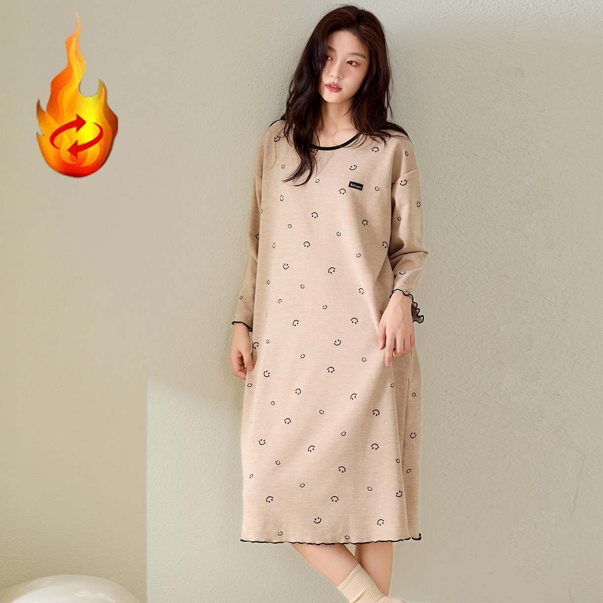 91家纺网 家纺一手货源 找家纺 洛兰沙家居馆 2025新款睡裙女冬季保暖长袖睡衣裙宽松休闲学生套头家居服可外穿 42286