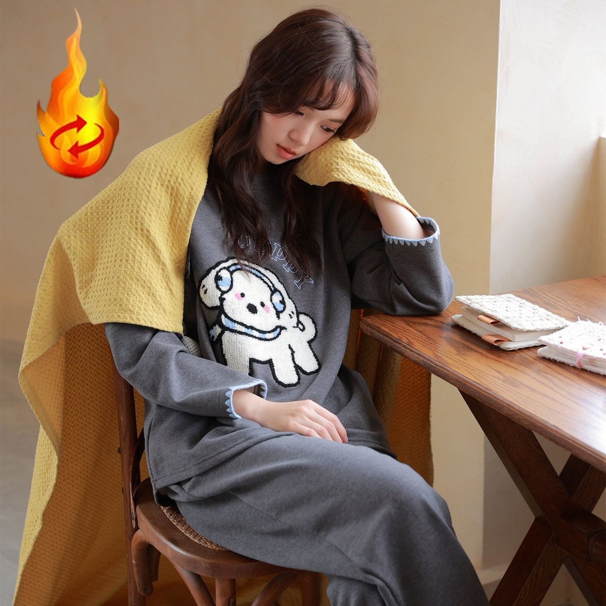 91家纺网 家纺一手货源 找家纺 洛兰沙家居馆 只代发德绒加厚300克春秋新款女款套头居家睡裙休闲宽松家居服 42322