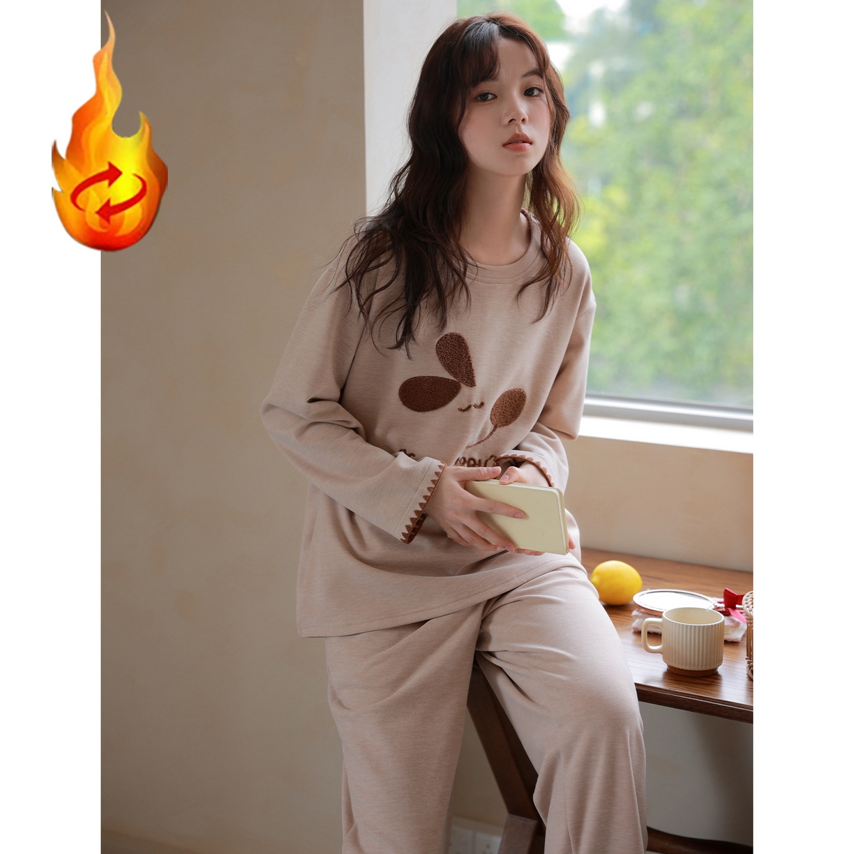 91家纺网 家纺一手货源 找家纺 洛兰沙家居馆 只代发德绒加厚300克春秋新款女款套头居家睡裙休闲宽松家居服 42324