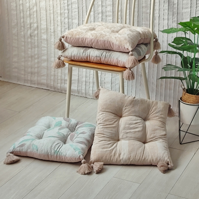 91家纺网 家纺一手货源 找家纺 （总）李帅家居 2025新款双层纱提花吊穗坐垫