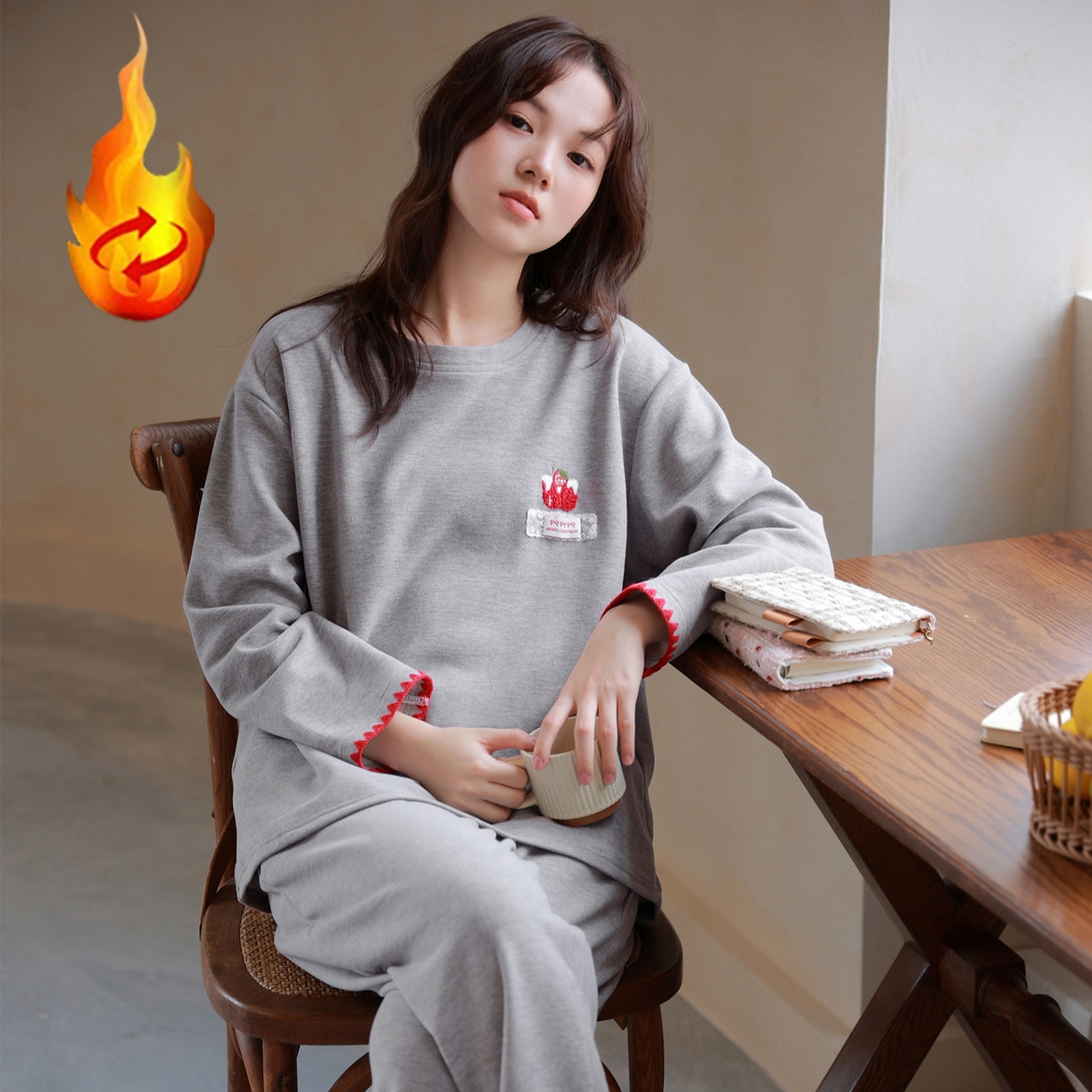 91家纺网 家纺一手货源 找家纺 洛兰沙家居馆 只代发德绒加厚300克春秋新款女款套头居家睡裙休闲宽松家居服 42327