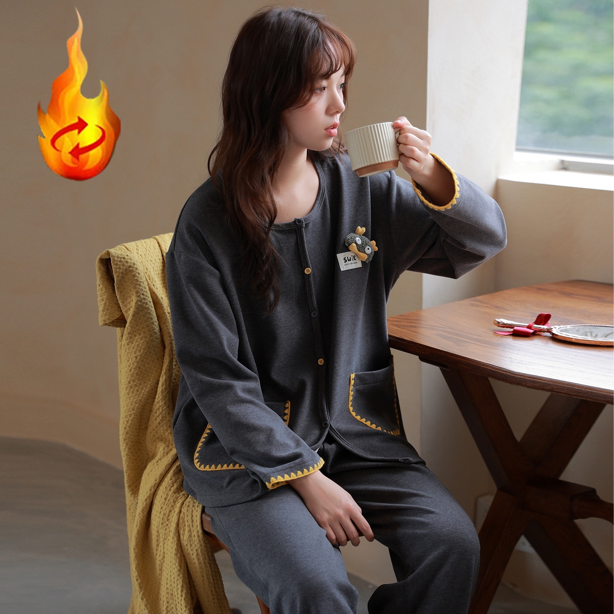 91家纺网 家纺一手货源 找家纺 洛兰沙家居馆 2025新款睡衣女长袖新款春秋双层羊绒德绒可外穿卡通开衫家居服套装韩版秋冬 42314