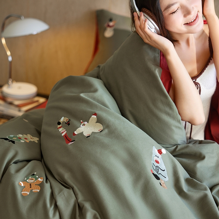 91家纺网 家纺一手货源 找家纺 （总）安莱生活 2025新款贡缎磨毛60s绣花四件套-风格一