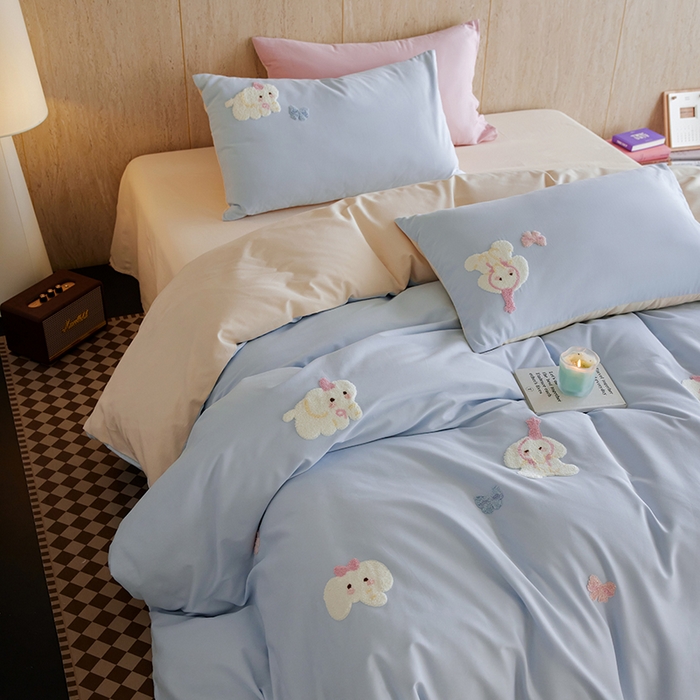 91家纺网 家纺一手货源 找家纺 安莱生活 2025新款贡缎磨毛60s绣花四件套-风格一 蓝粉小象