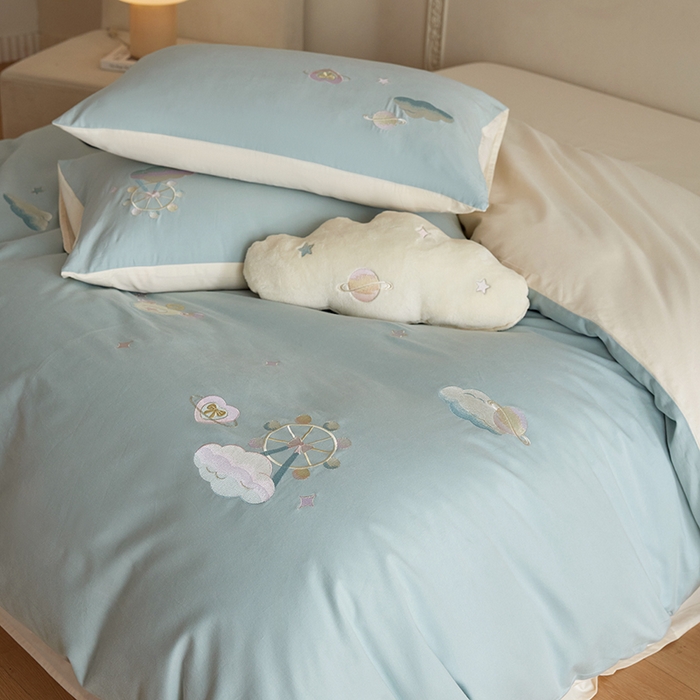 91家纺网 家纺一手货源 找家纺 安莱生活 2025新款贡缎磨毛60s绣花四件套-风格一 梦境摩天轮