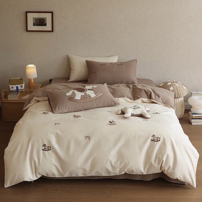 91家纺网 家纺一手货源 找家纺 （总）安莱生活 2025新款贡缎磨毛60s绣花四件套-风格二