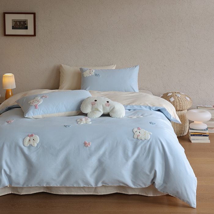 91家纺网 家纺一手货源 找家纺 安莱生活 2025新款贡缎磨毛60s绣花四件套-风格二 蓝粉小象