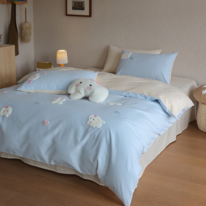 91家纺网 家纺一手货源 找家纺 安莱生活 2025新款贡缎磨毛60s绣花四件套-风格二 蓝粉小象