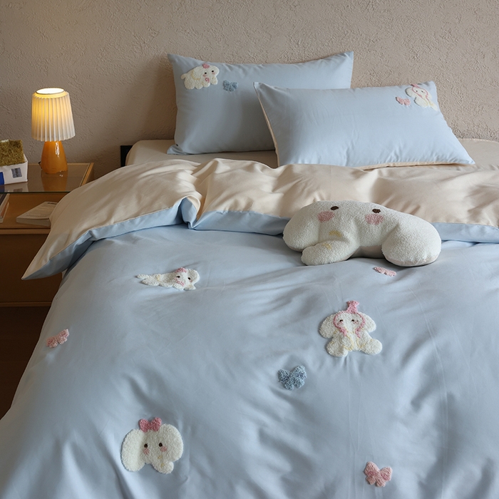 91家纺网 家纺一手货源 找家纺 安莱生活 2025新款贡缎磨毛60s绣花四件套-风格二 蓝粉小象